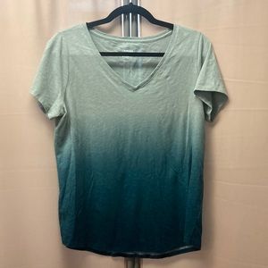 V-neck teal ombré t-shirt